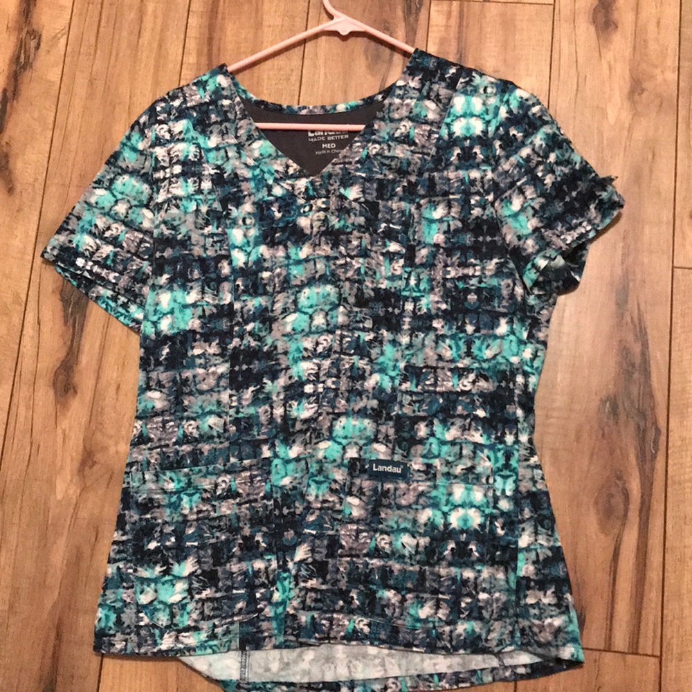 Scrub top